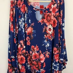 NWT Avenue Floral Bell Sleeve Blouse